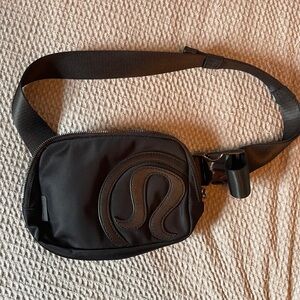Black lululemon everywhere belt bag
